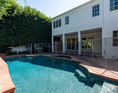 462 Warner Avenue - Photo Thumbnail 60