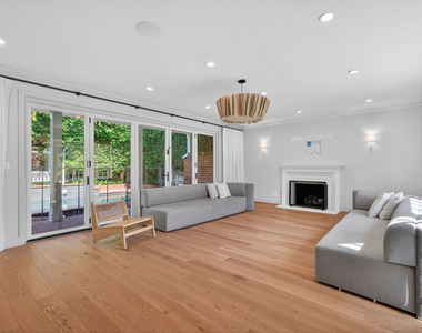 462 Warner Avenue - Photo Thumbnail 18