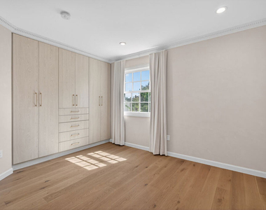 462 Warner Avenue - Photo Thumbnail 31