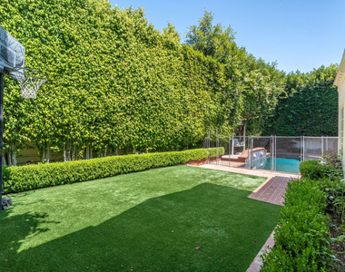 462 Warner Avenue - Photo Thumbnail 54