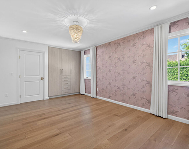 462 Warner Avenue - Photo Thumbnail 38