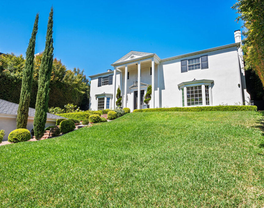 462 Warner Avenue - Photo Thumbnail 2