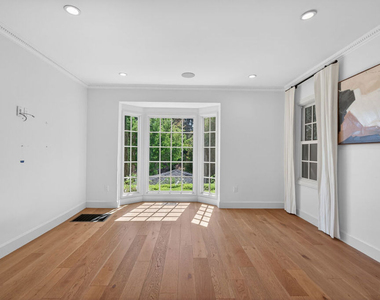 462 Warner Avenue - Photo Thumbnail 27