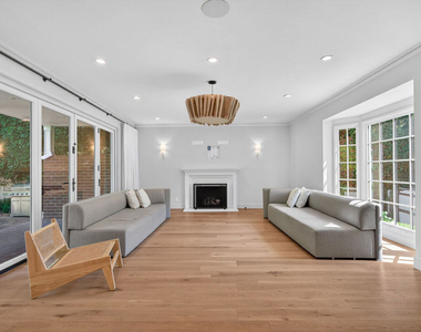 462 Warner Avenue - Photo Thumbnail 19