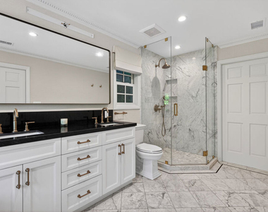 462 Warner Avenue - Photo Thumbnail 46