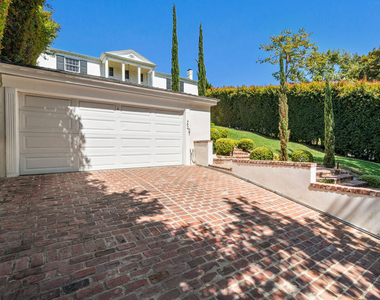 462 Warner Avenue - Photo Thumbnail 6