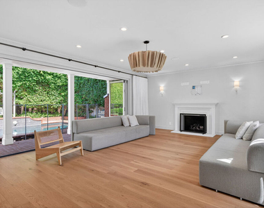 462 Warner Avenue - Photo Thumbnail 15
