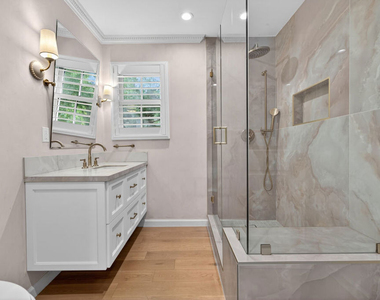 462 Warner Avenue - Photo Thumbnail 48