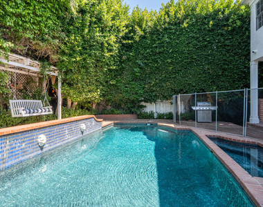 462 Warner Avenue - Photo Thumbnail 59