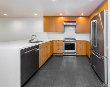 1633 S Bentley Avenue - Photo Thumbnail 1