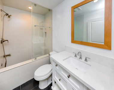 1633 S Bentley Avenue - Photo Thumbnail 10