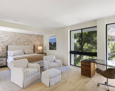 3851 Sweetwater Canyon Drive - Photo Thumbnail 11