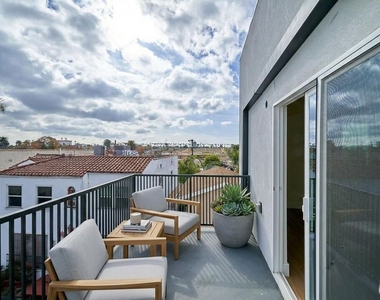 1108 Queen Anne Place - Photo Thumbnail 10