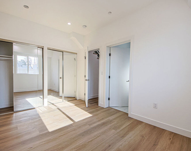 11443 1/2 Hatteras Street - Photo Thumbnail 7