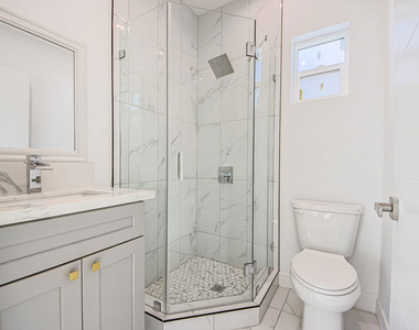 11443 1/2 Hatteras Street - Photo Thumbnail 23