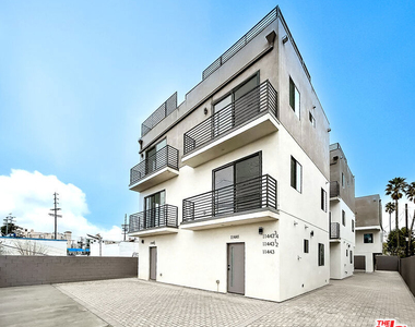 11443 1/2 Hatteras Street - Photo Thumbnail 1
