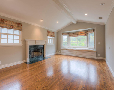 4110 Sunnyslope Avenue - Photo Thumbnail 17