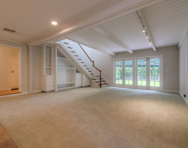 4110 Sunnyslope Avenue - Photo Thumbnail 9