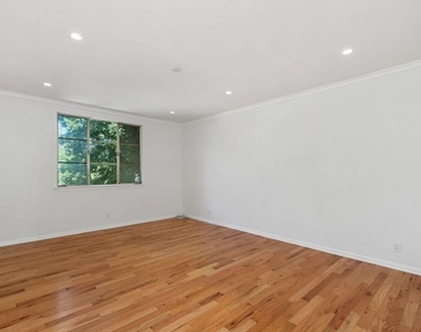 517 N Elm Drive - Photo Thumbnail 35