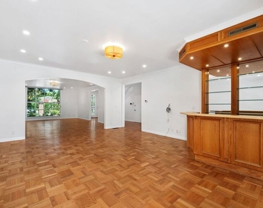 517 N Elm Drive - Photo Thumbnail 14