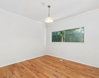 517 N Elm Drive - Photo Thumbnail 24