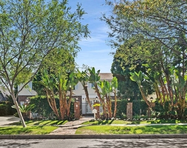 517 N Elm Drive - Photo Thumbnail 5