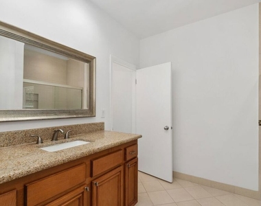 517 N Elm Drive - Photo Thumbnail 30
