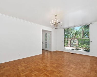 517 N Elm Drive - Photo Thumbnail 27