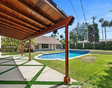 517 N Elm Drive - Photo Thumbnail 44