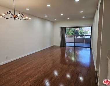 941 W Carson Street - Photo Thumbnail 15
