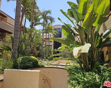 941 W Carson Street - Photo Thumbnail 20