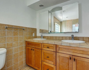 456 1/2 Smithwood Drive - Photo Thumbnail 17