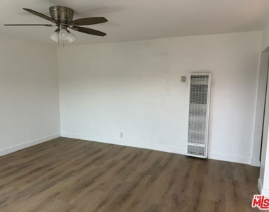 1499 W 35th Place - Photo Thumbnail 9