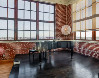 1850 E Industrial Street - Photo Thumbnail 16