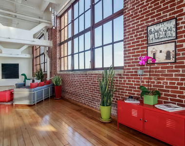 1850 E Industrial Street - Photo Thumbnail 11