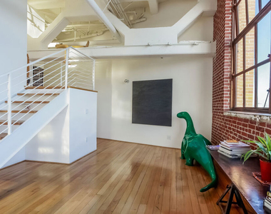1850 E Industrial Street - Photo Thumbnail 5