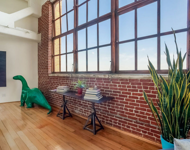 1850 E Industrial Street - Photo Thumbnail 10