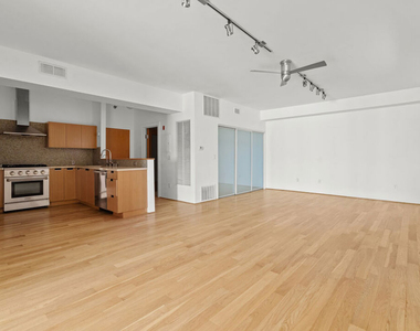 8 Brooks Avenue - Photo Thumbnail 6