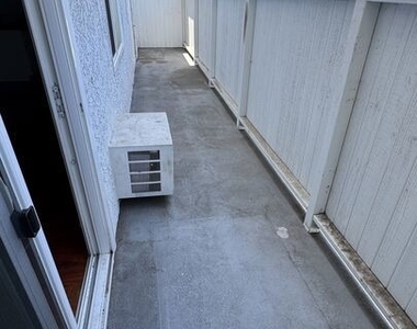 3729 Delmas Terrace - Photo Thumbnail 27