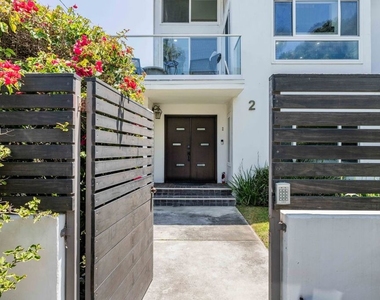 30 Reef Street - Photo Thumbnail 1