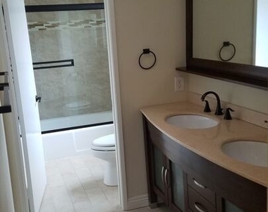 4244 Mary Ellen Avenue - Photo Thumbnail 12