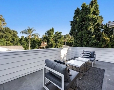 4710 Noeline Avenue - Photo Thumbnail 15