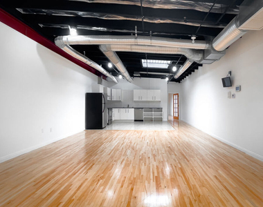 5401 W Alvern Circle - Photo Thumbnail 8