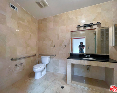 5401 W Alvern Circle - Photo Thumbnail 12