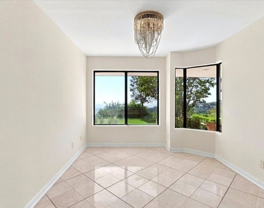 7940 Vulcan Drive - Photo Thumbnail 8