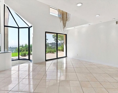 7940 Vulcan Drive - Photo Thumbnail 5