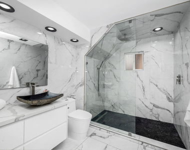 1750 N Beverly Glen Boulevard - Photo Thumbnail 24