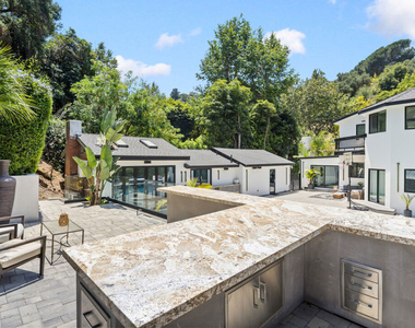 1750 N Beverly Glen Boulevard - Photo Thumbnail 6