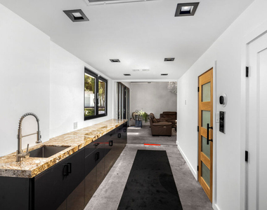 1750 N Beverly Glen Boulevard - Photo Thumbnail 30
