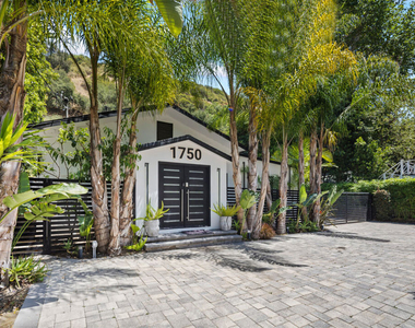 1750 N Beverly Glen Boulevard - Photo Thumbnail 33